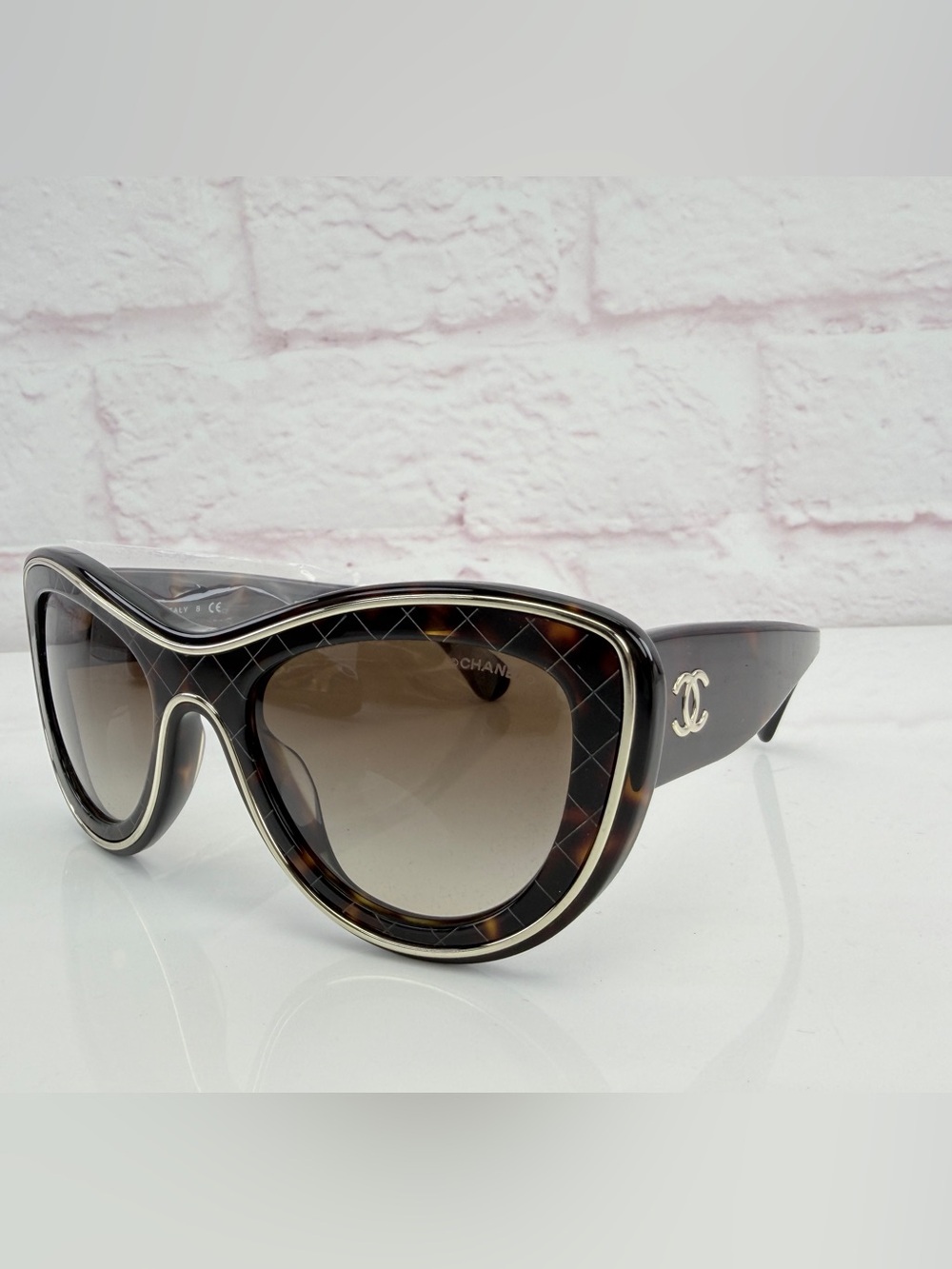 RARE Chanel 5397 Oversized Cat-eye Sunglasses Brown Tortoise Italy